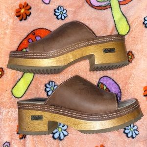 candies chunky sandals